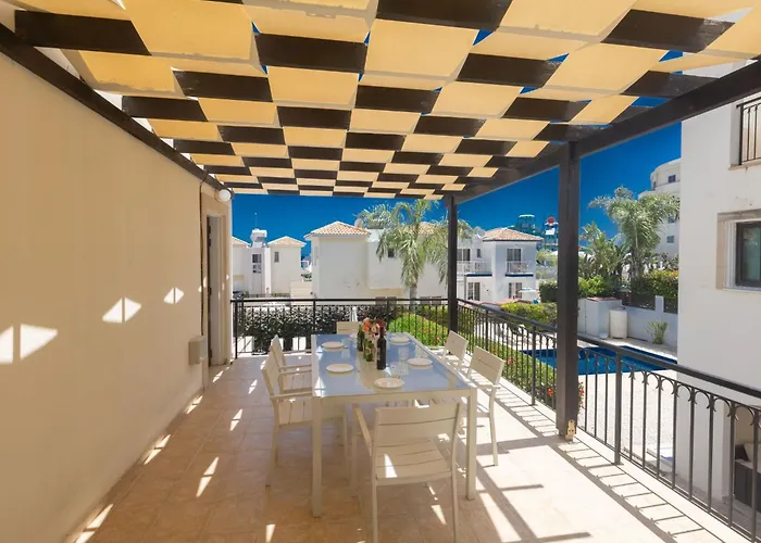 Ferienvilla Fuer 10 Personen In By Interhome بروتاراس